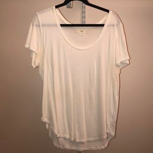 TNA short sleeve tee with scoop neck and bottom